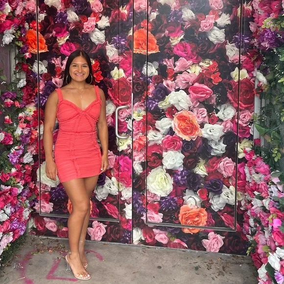 Size M mini dress - Picture 2 of 2